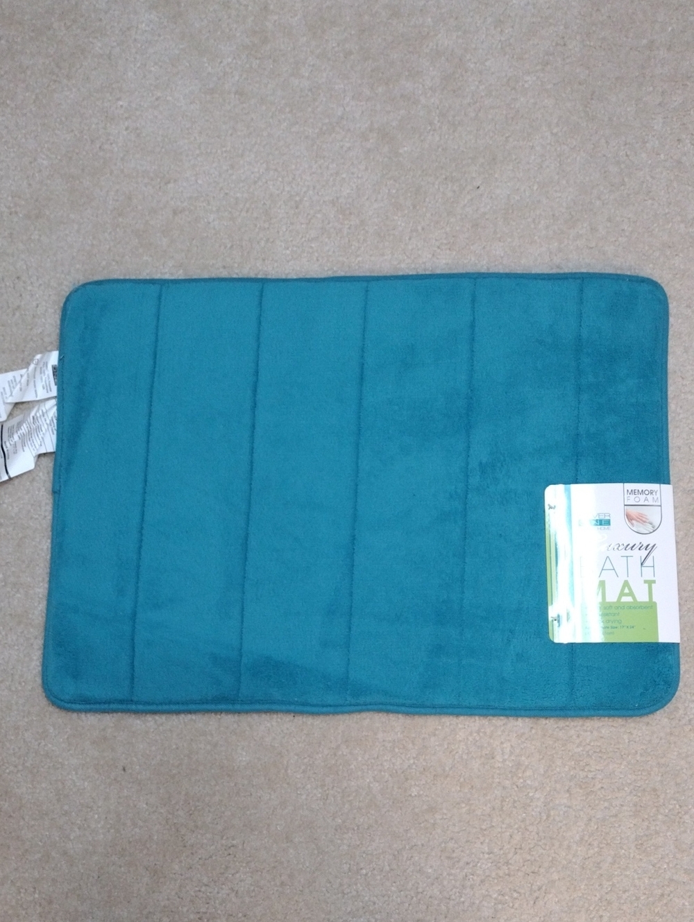 Turquoise blue New bath mat memory foam 17 X 24 w tags